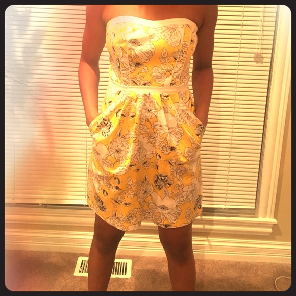 Cute yellow dress