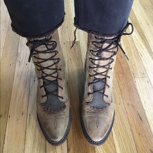 Gorgeous lacer roper style leather boots
