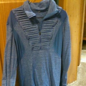Lululemon long sleeved 1/2 zip shirt