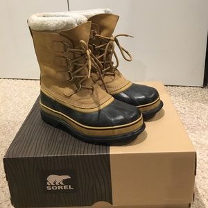 Women's Sorel Caribou size 9
