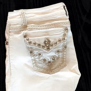 LIKE NEW LA Idol White Boot Cut Jeans