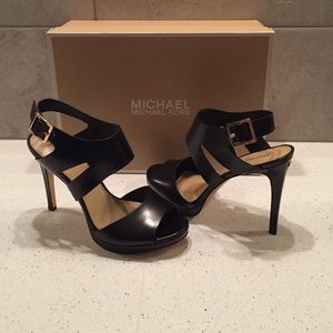MICHAEL KORS HEELS👠