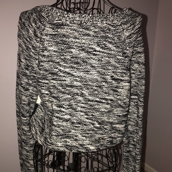 Express Sweater - Picture 2 of 3