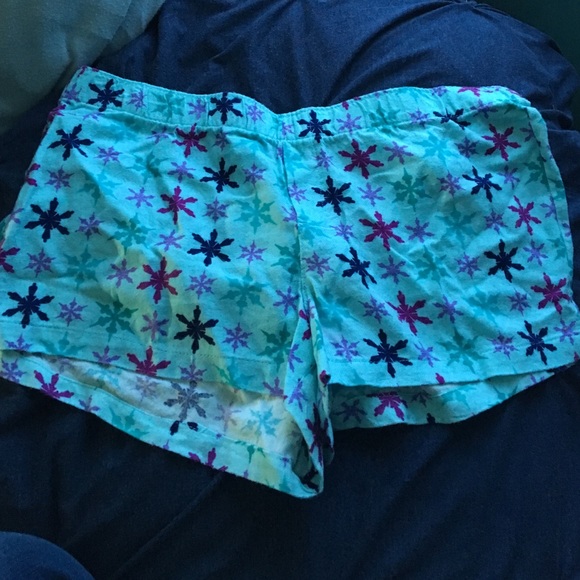 snowflake pajama shorts