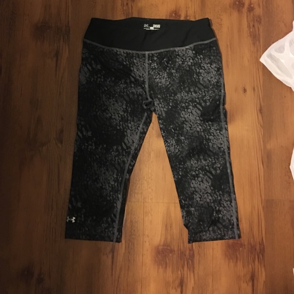 Under armour crops