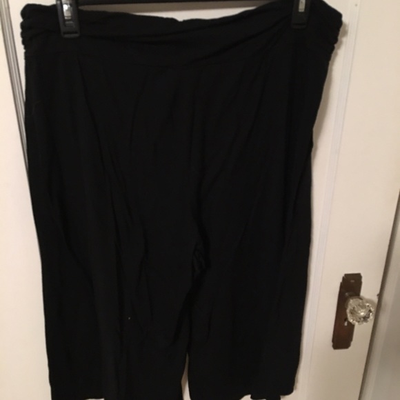 Black gouchos