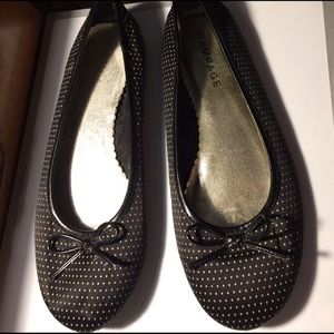 Polka dot ballet flats