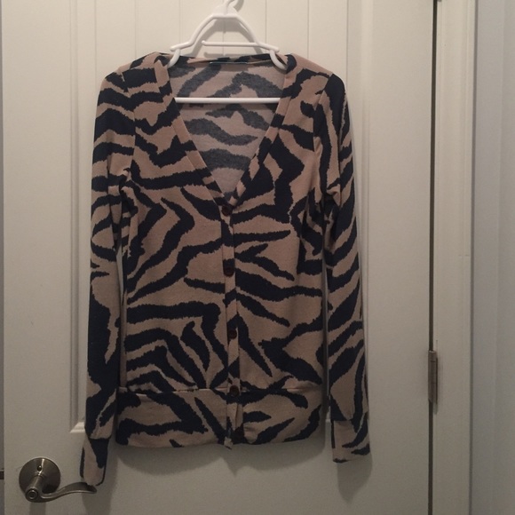 Francesca, Zebra striped cardigan