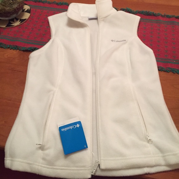 Brand new women's Columbia fleece vest