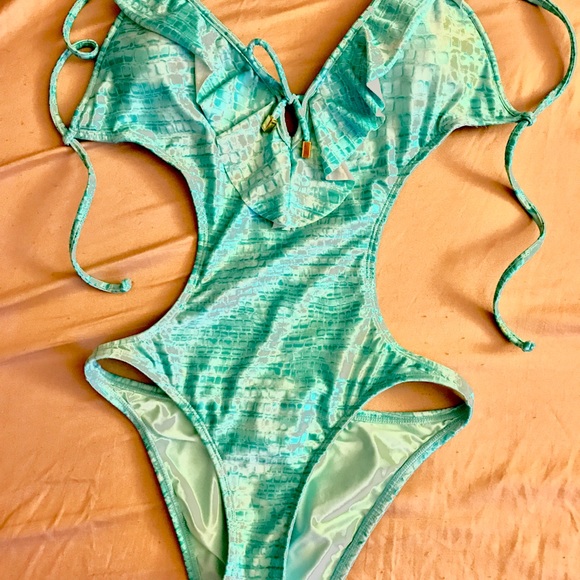 NEW Vix Monokini: Turquoise w/Ruffled Trim