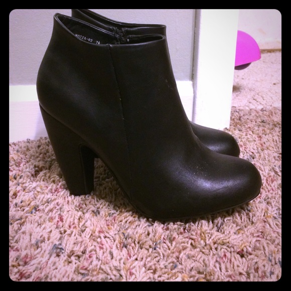 Black "leather" Booties Work/Casual 7 1/2