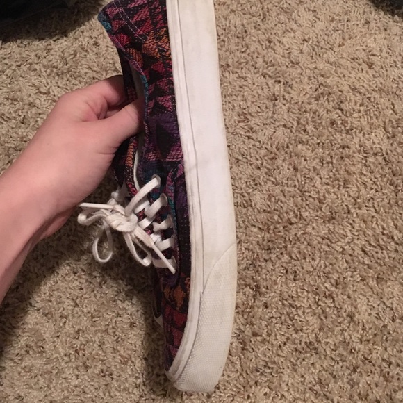 Vans - Picture 3 of 4