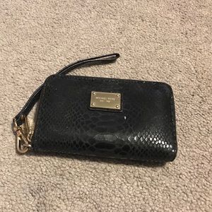 Wristlet michae kors