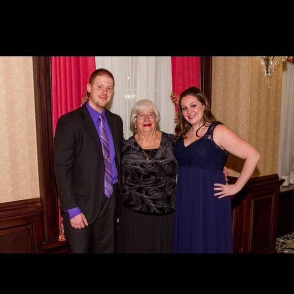 Meet your Posher, Lizz - Picture 1 of 1