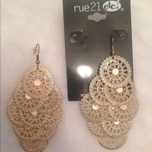 🌹Gorgeous Gold Earrings