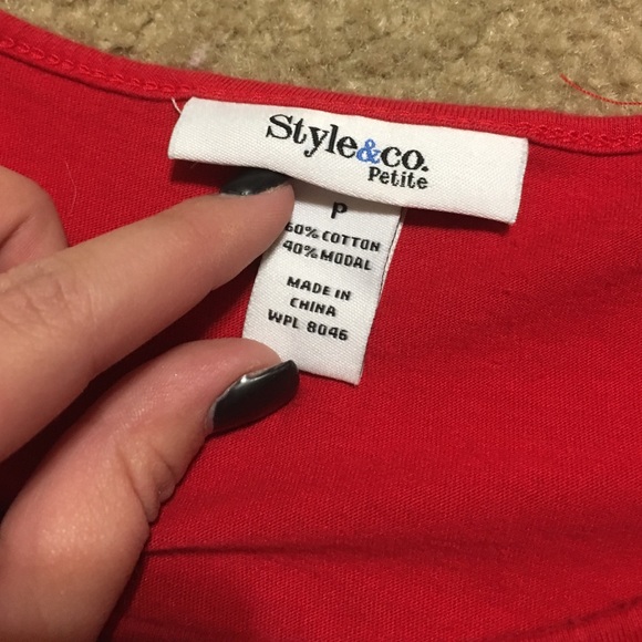 Red cap sleeve blouse - Picture 3 of 3