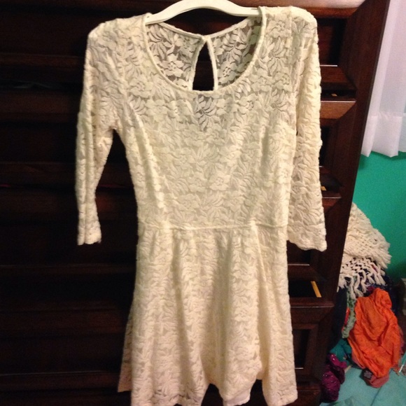 Abercrombie and Fitch lace flower dress - Picture 1 of 2