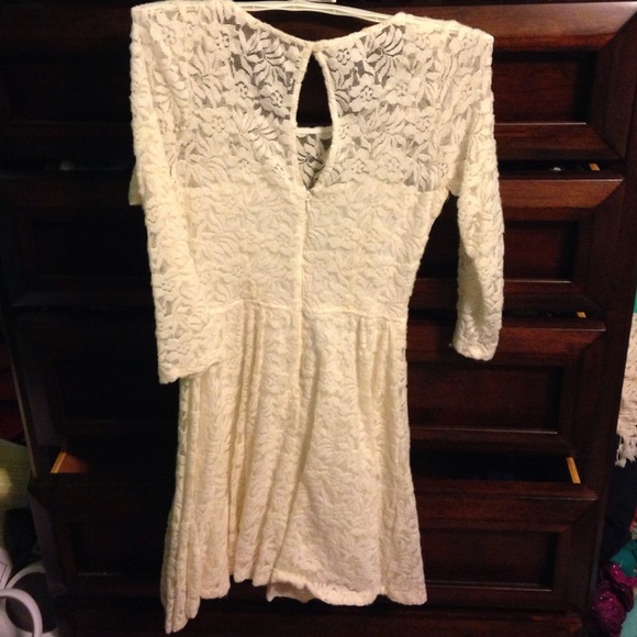 Abercrombie and Fitch lace flower dress - Picture 2 of 2