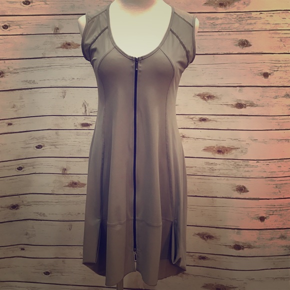 European Dress - Picture 2 of 4