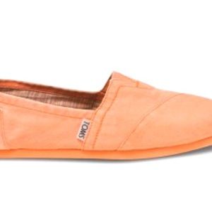 NEON WOMENS TOMS SZ 8.5 WEAR AND TEAR