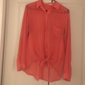 In great condition collared shirt!