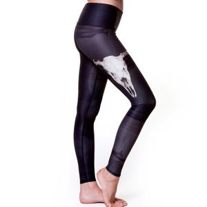 Teeki Deer medicine hot pants