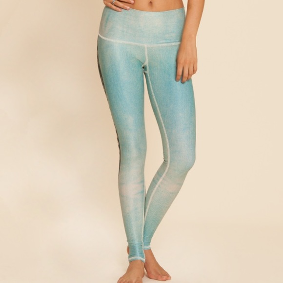 Teeki moon phases Hot Pant