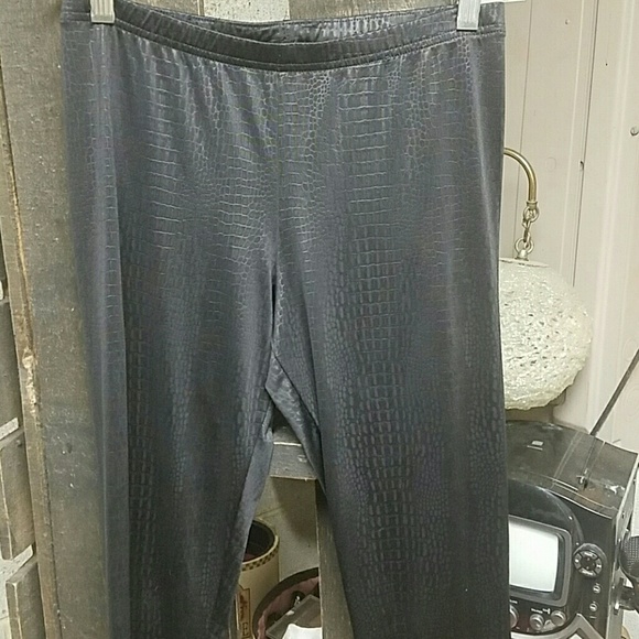 Black leggings
