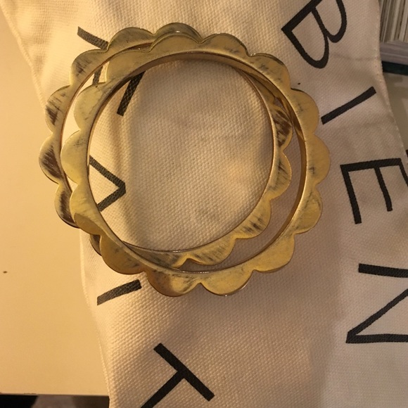 C. Wonder bangles set of 2
