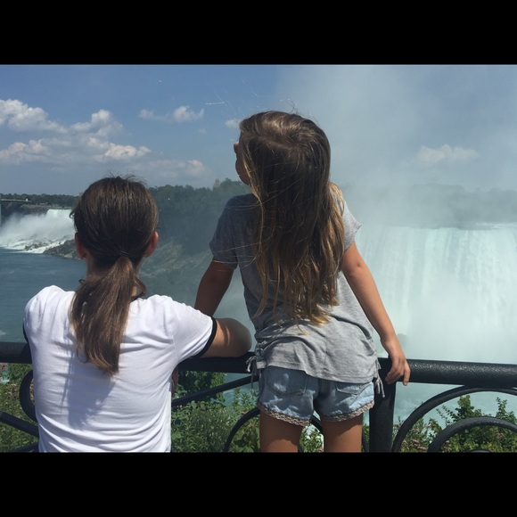 Meet your Posher, Aireale - Picture 1 of 1