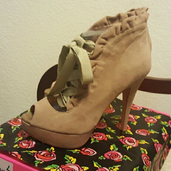 New!!  - never worn-  - original box include