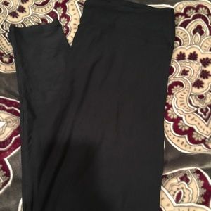Lularoe TC solid black leggings