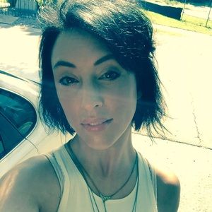 Meet your Posher, Caitrin