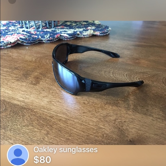 Oakley sunglasses - Picture 3 of 4