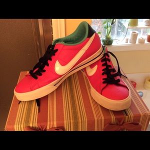 Pink/white Nike sneakers