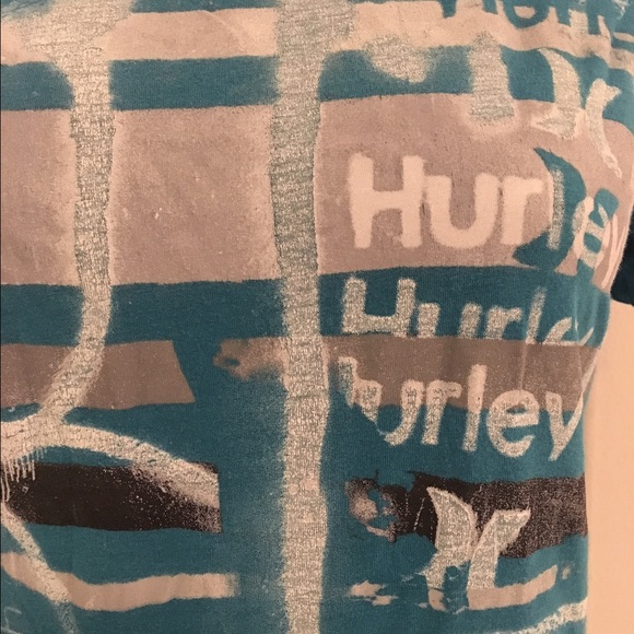 Hurley tshirt - Picture 2 of 4