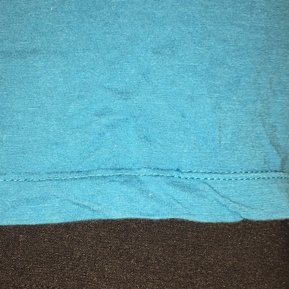 Hurley tshirt - Picture 4 of 4