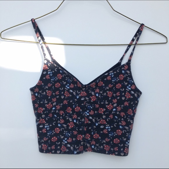 Hollister Camisole Crop Top - Picture 3 of 4