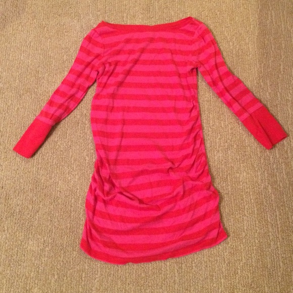 GAP Tops - Maternity tee shirt