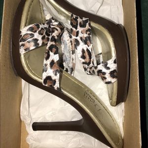 🚫🚫SOLD -- Cathy Jean Cheetah Heels.
