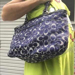 🎉🎉Closeout🎉🎉 Authentic Coach purse.