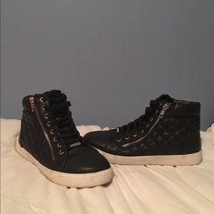 Steve Madden Black Decaf Sneakers