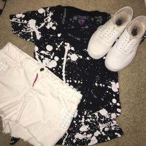 VINTAGE PAINT SPLATTER V NECK
