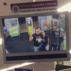 Meet your Posher, Manuel