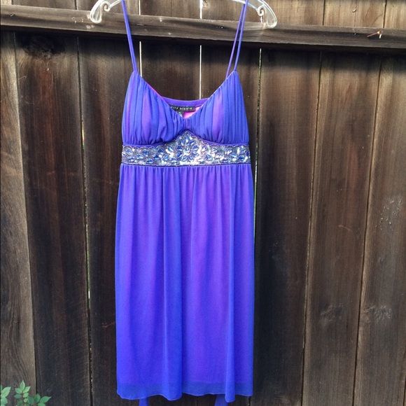 Juniors dress - Picture 1 of 4