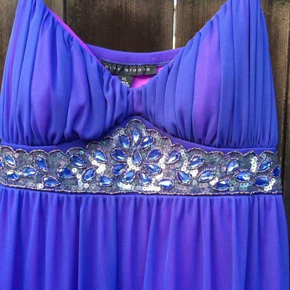 Juniors dress - Picture 2 of 4