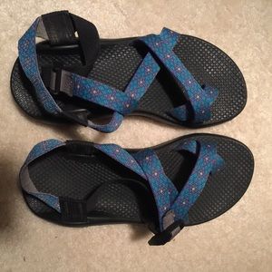 Chacos size 7