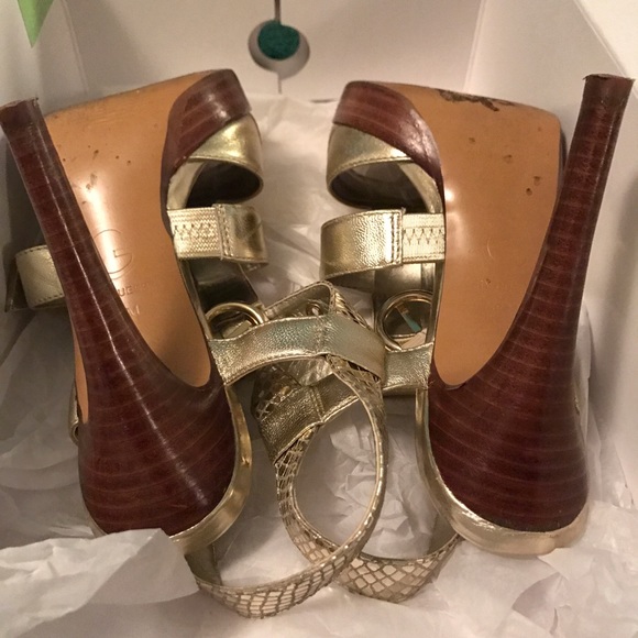 Guess Gold Heels - Picture 3 of 4