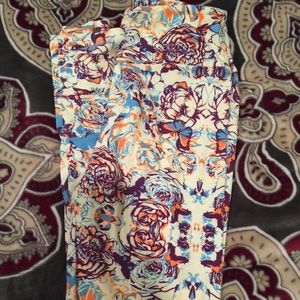 OS BNWT butterfly leggings