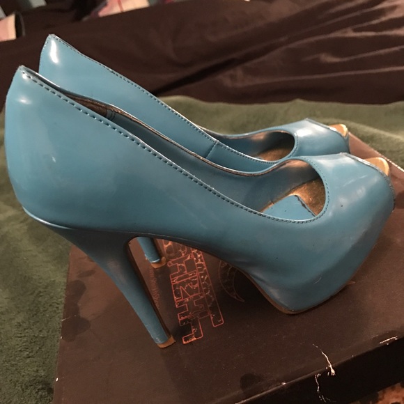 Shiekk Turquoise Heels